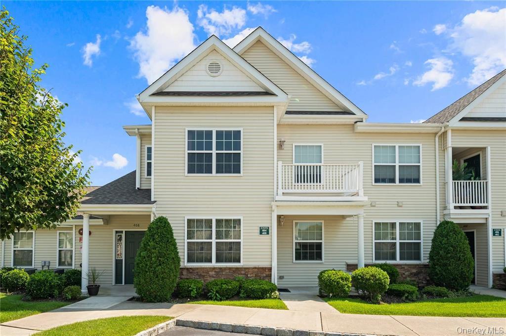2nd image of 404 Lennox Dr #404, Smithtown, NY 11780 | MLS# 1034442