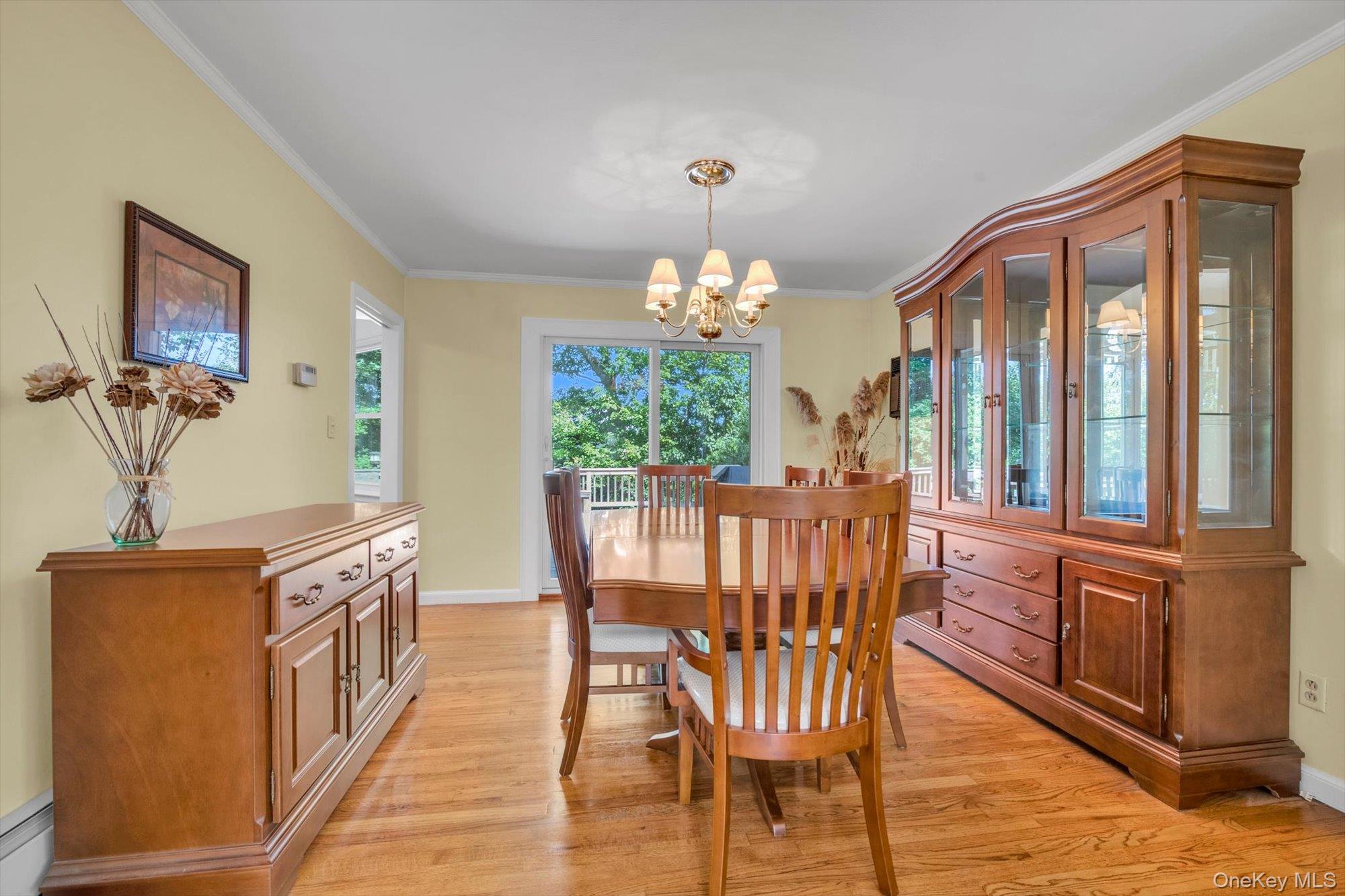 5th image of 12 Compass Ct, Huntington, NY 11743 | MLS# 1034444
