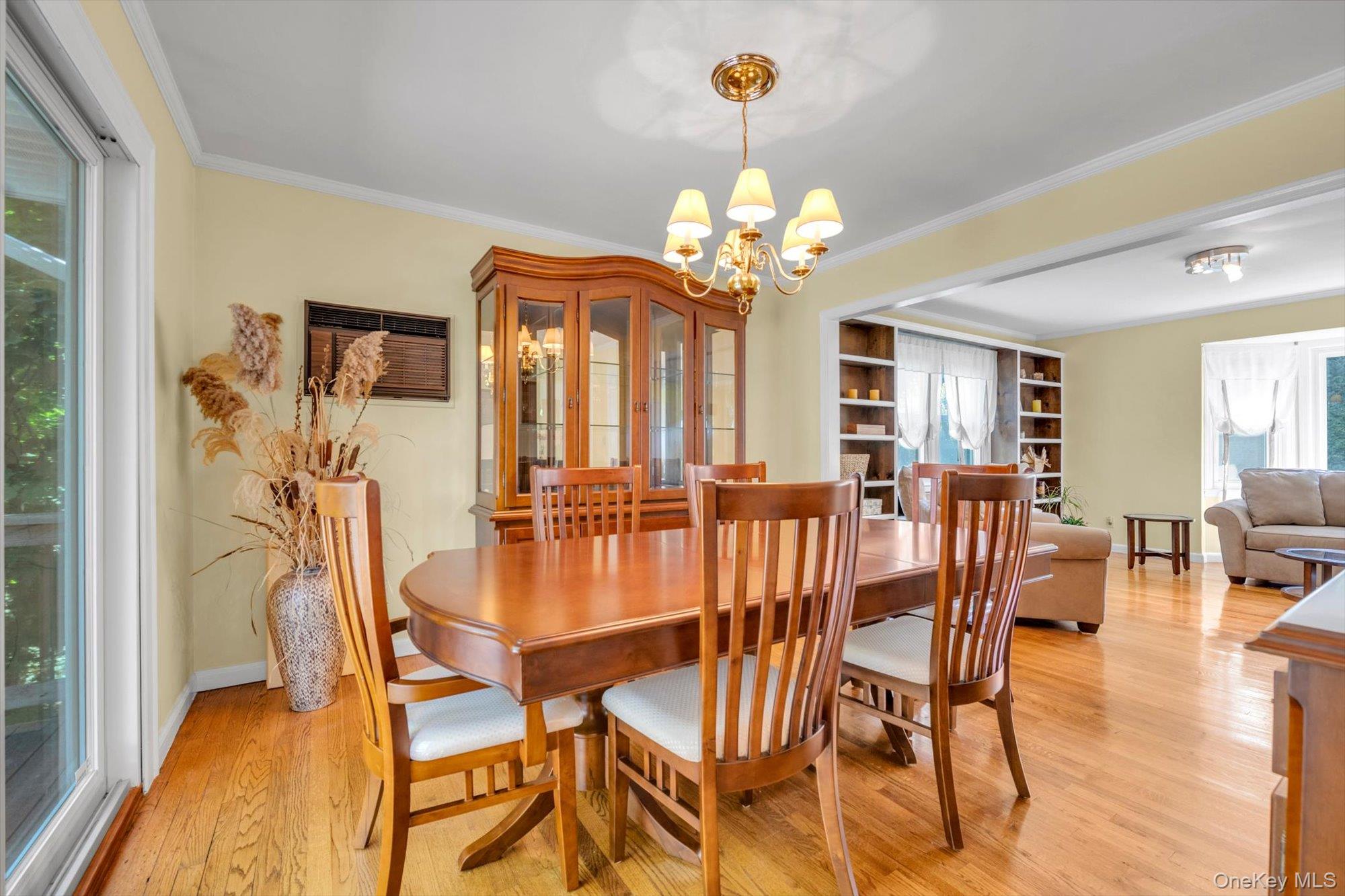 4th image of 12 Compass Ct, Huntington, NY 11743 | MLS# 1034444