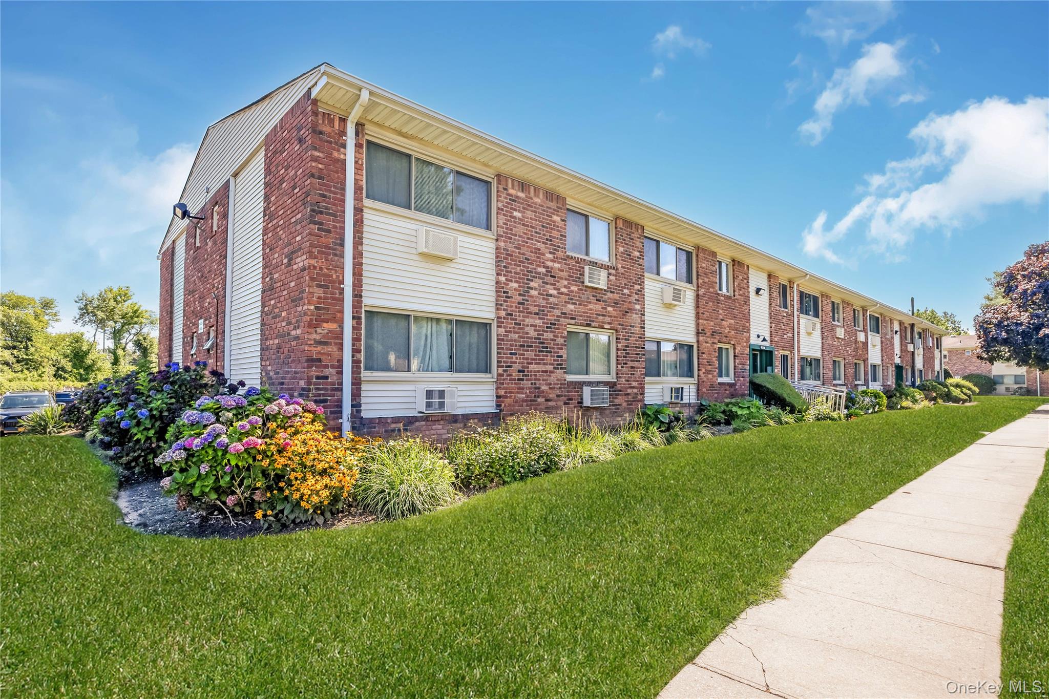 3rd image of 2433 Union Blvd #2B (upper), Islip, NY 11751 | MLS# 1034447
