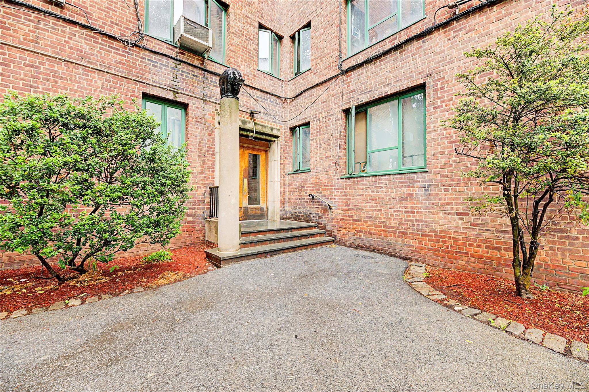 2nd image of 1705 Purdy St, New York, NY 10462