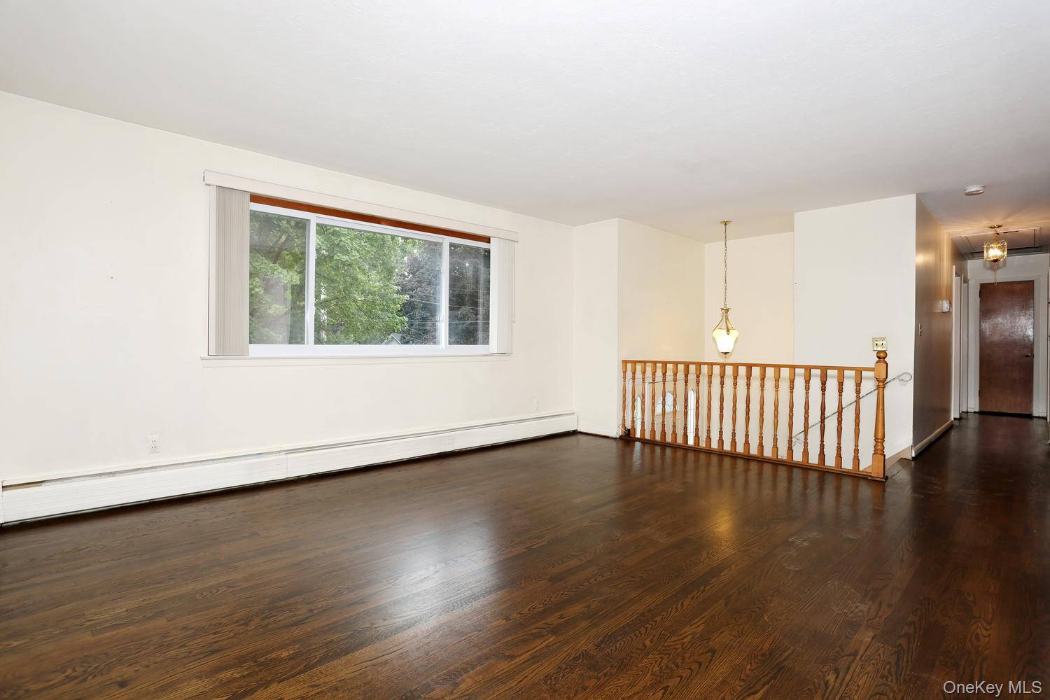 2nd image of 5 Fairfield Ter, Clarkstown, NY 10994 | MLS# 1034492