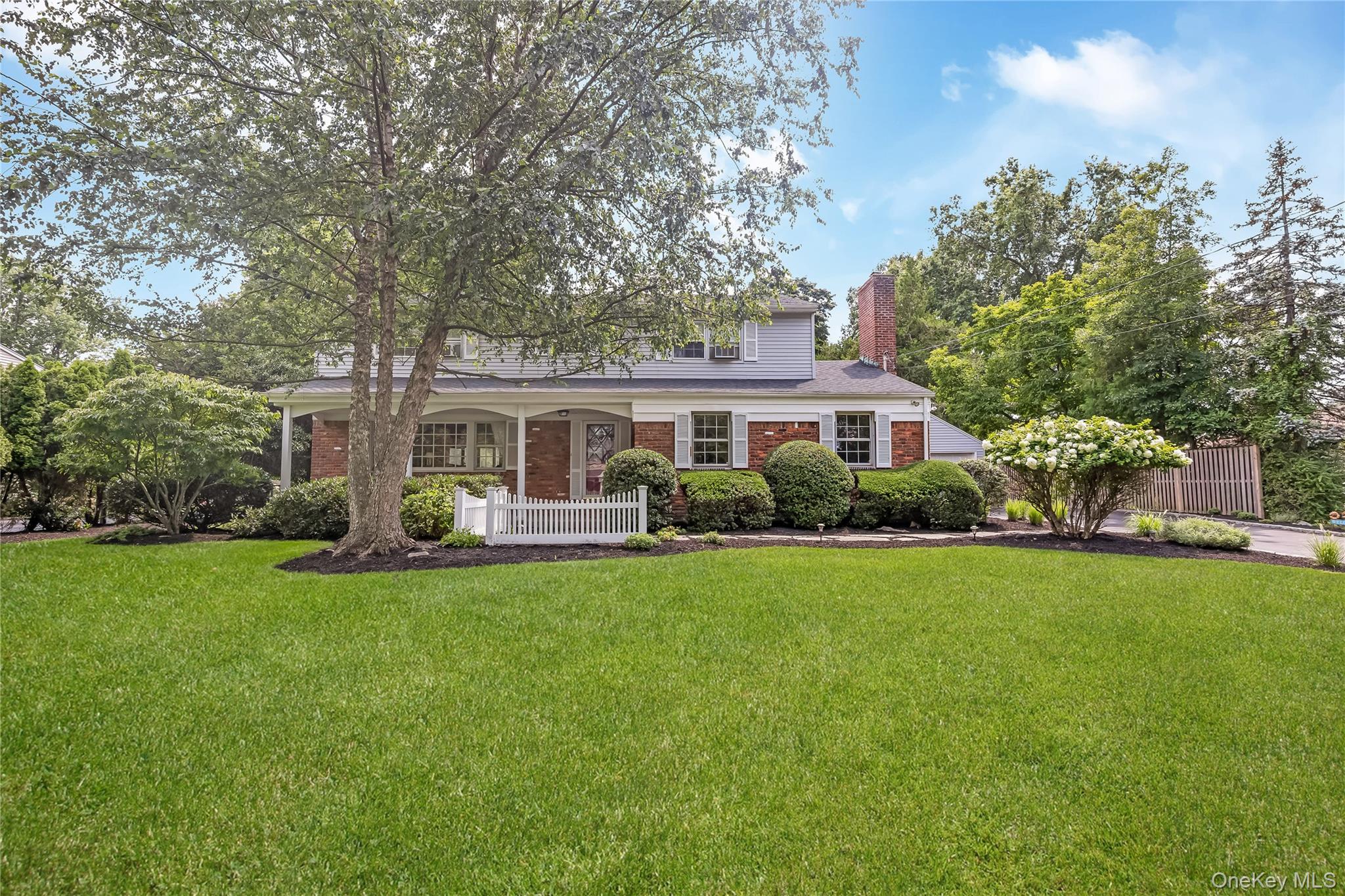 1st image of 4 Crinkle Ct, Huntington, NY 11768 | MLS# 1034513