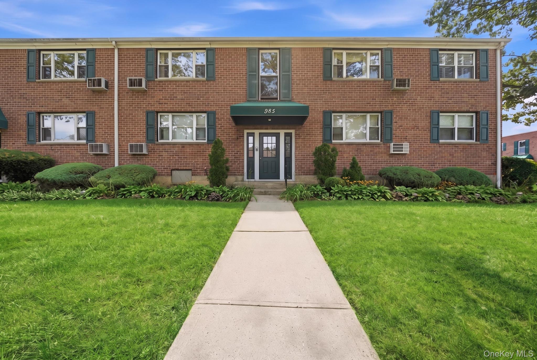 1st image of 985 Fenwood Dr #3, Hempstead, NY 11580 | MLS# 1034528