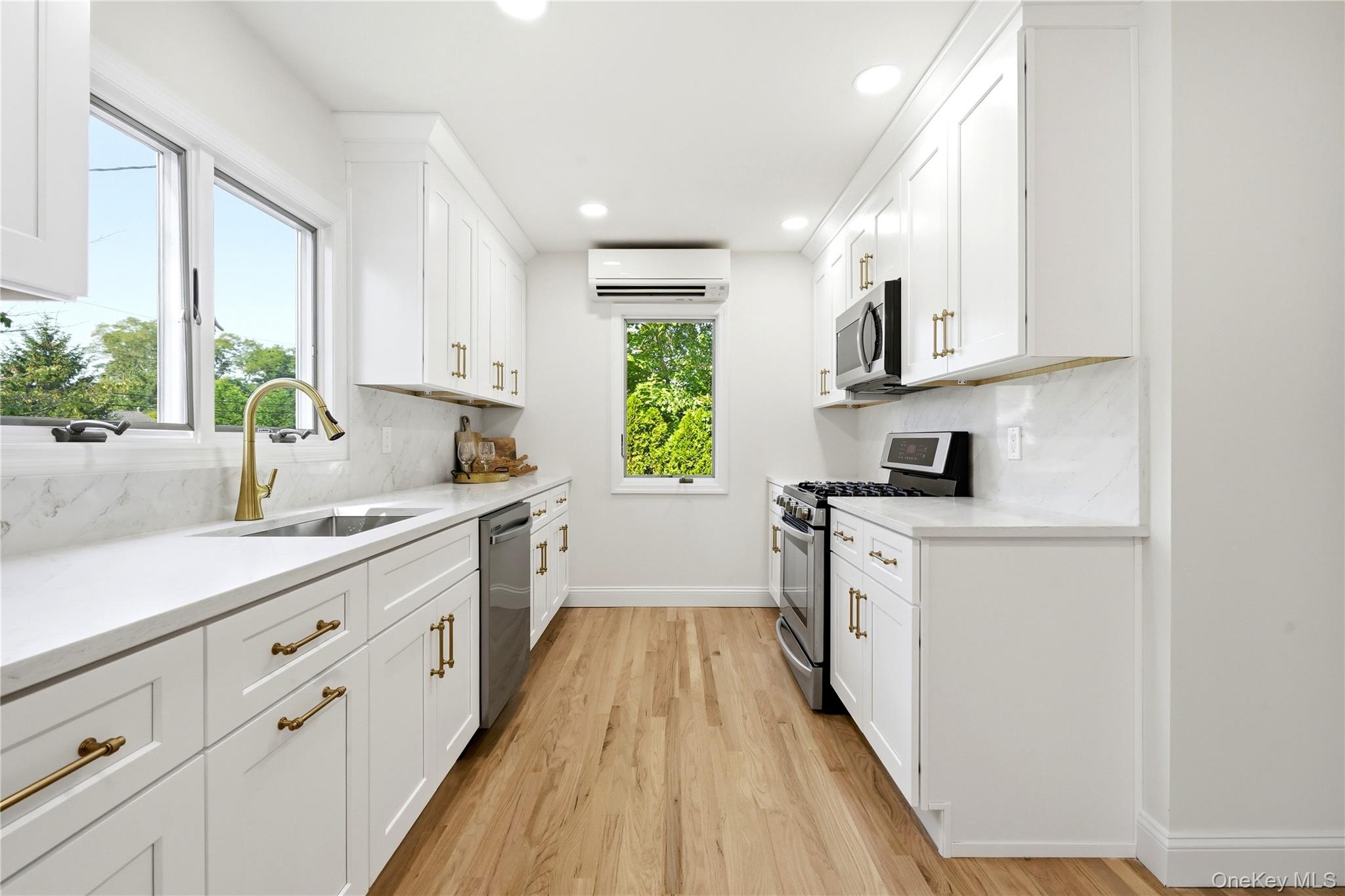 4th image of 115 Bucknell Rd, Islip, NY 11796 | MLS# 1034538