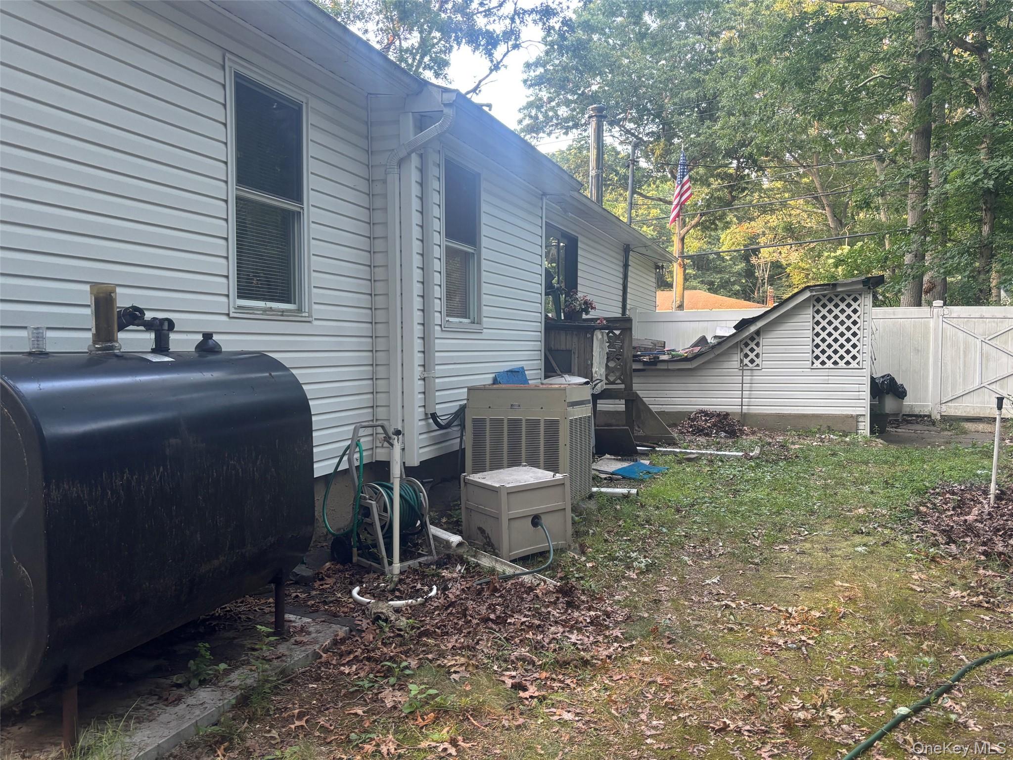 5th image of 255 Auborn Ave, Brookhaven, NY 11967 | MLS# 1034565