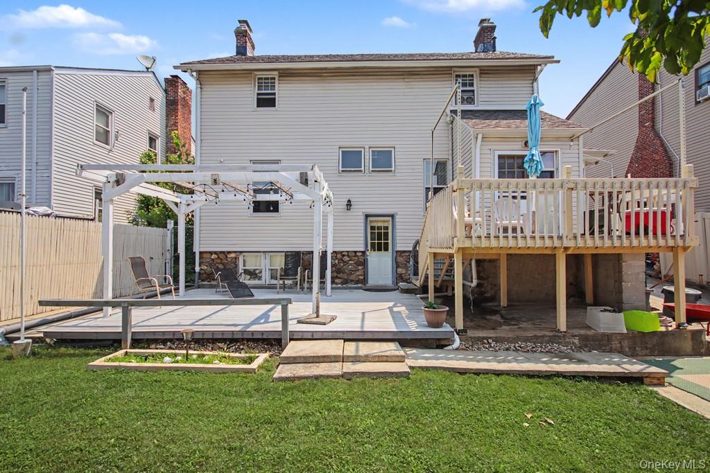 38th image of 127 Wickes Ave, Yonkers, NY 10701 | MLS# 1034602