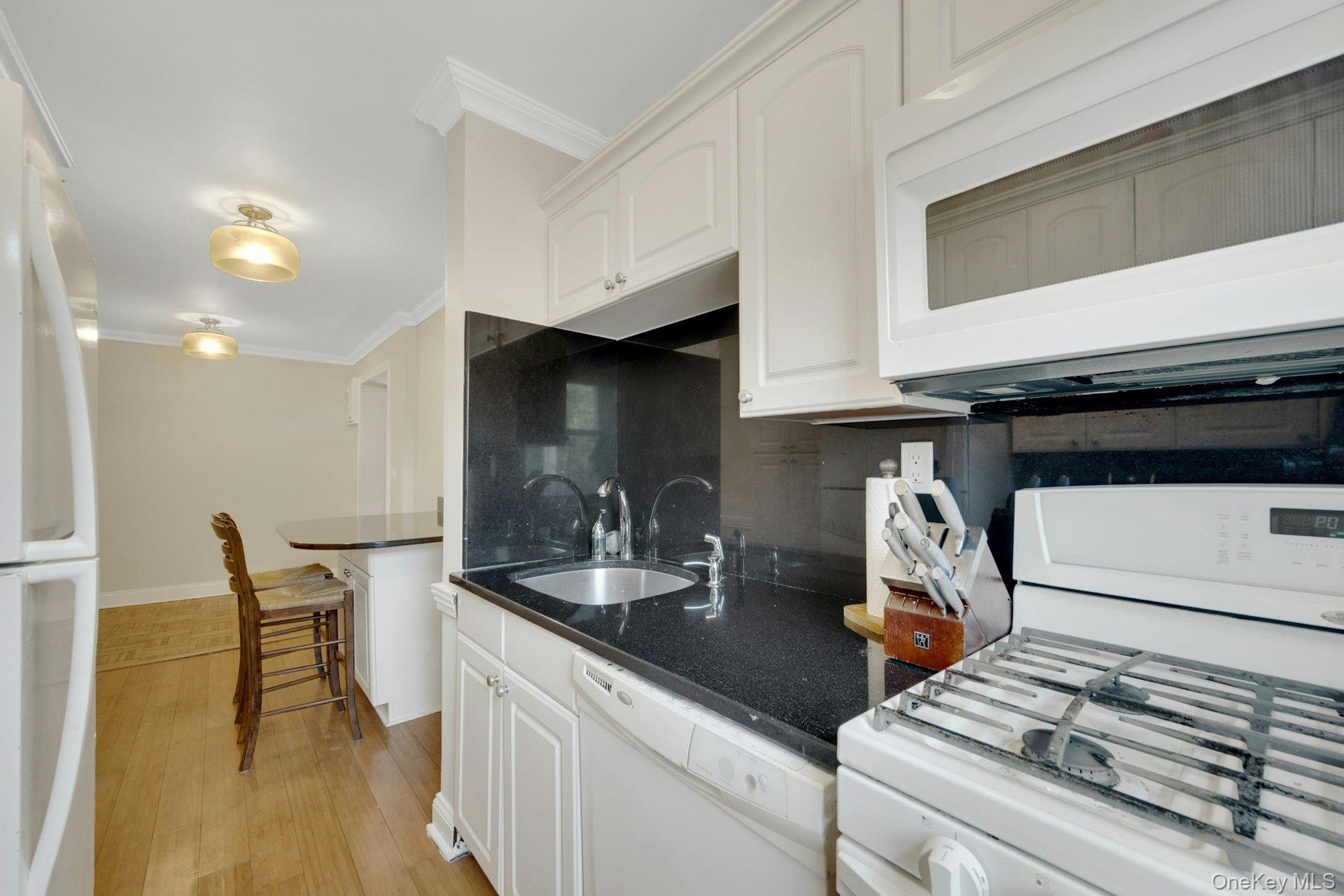 5th image of 450 Pelham Rd #3G, New Rochelle, NY 10805 | MLS# 1034628