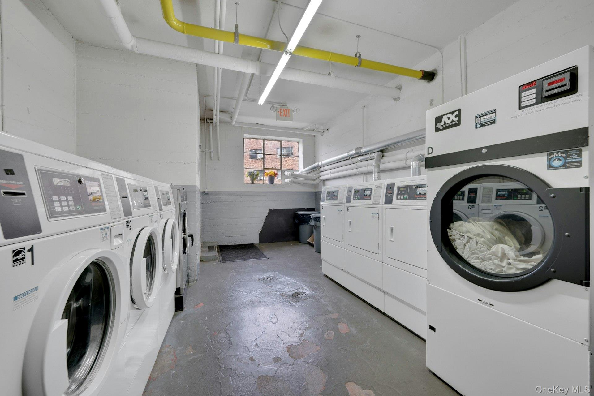 2nd image of 450 Pelham Rd, New Rochelle, NY 10805