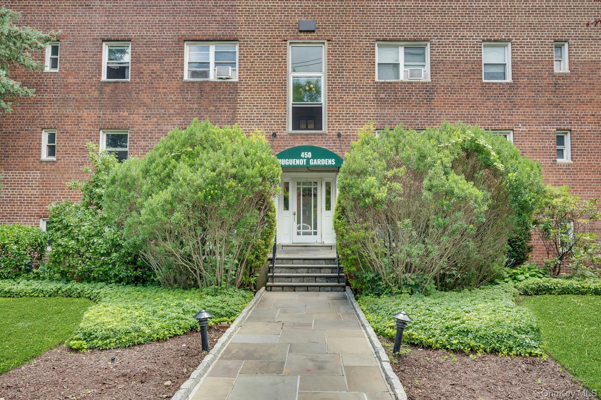 1st image of 450 Pelham Rd #3G, New Rochelle, NY 10805 | MLS# 1034628