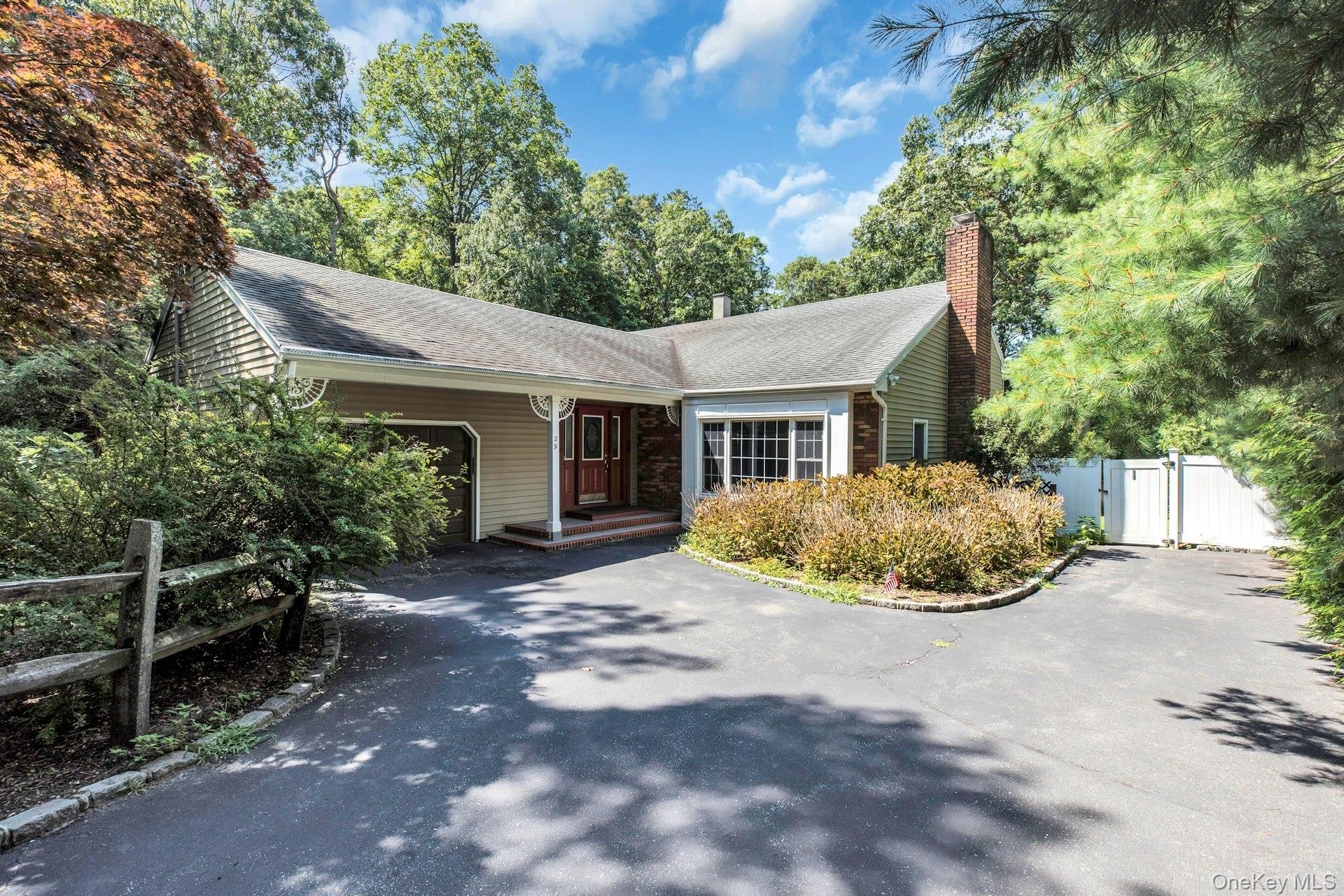 2nd image of 29 Columbine Ave N, Southampton, NY 11946 | MLS# 1034637