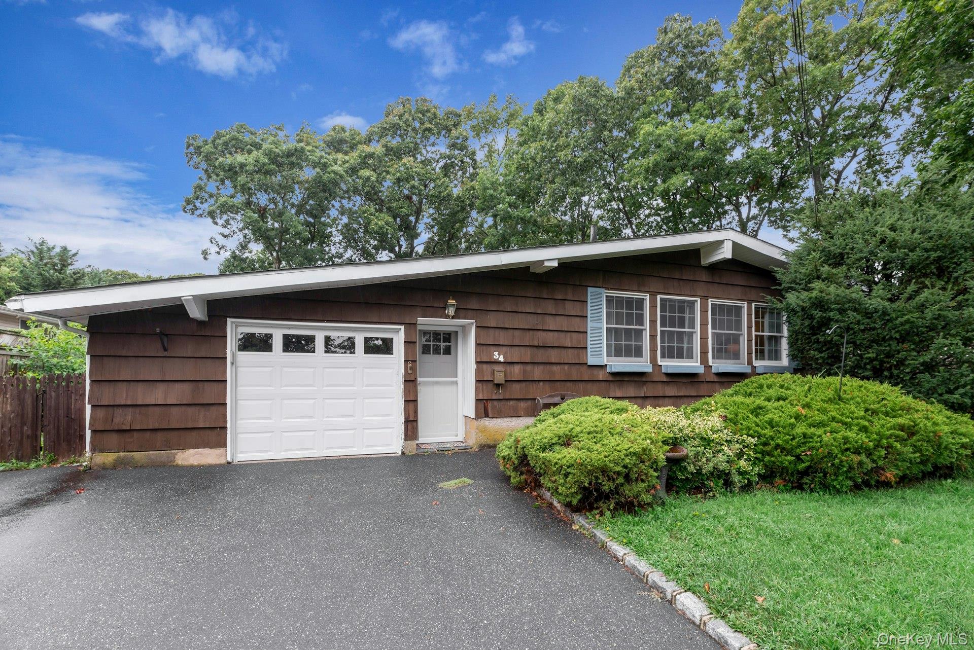 1st image of 34 Crestwood Ln, Islip, NY 11779 | MLS# 1034658
