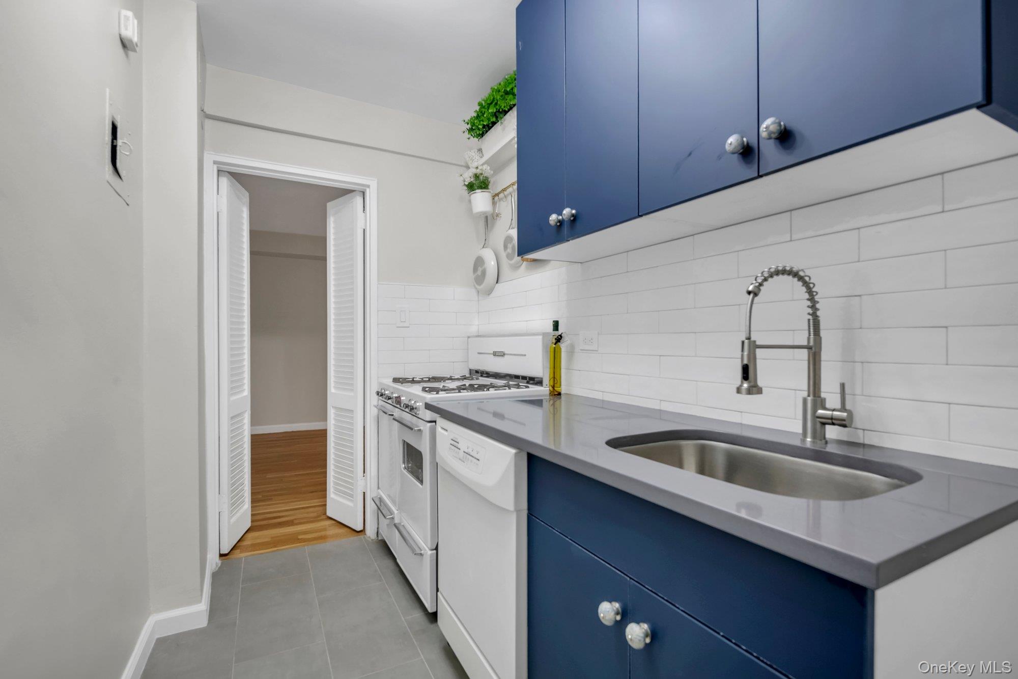 5th image of 142-05 Roosevelt Ave #320, New York, NY 11354 | MLS# 1034660