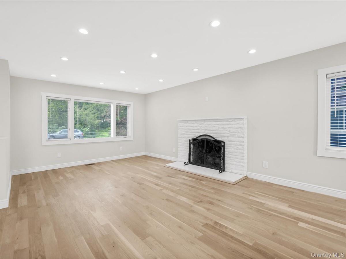 4th image of 10 W Terrace Rd, North Hempstead, NY 11021 | MLS# 1034680