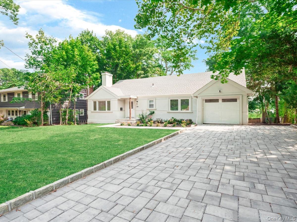 2nd image of 10 W Terrace Rd, North Hempstead, NY 11021 | MLS# 1034680