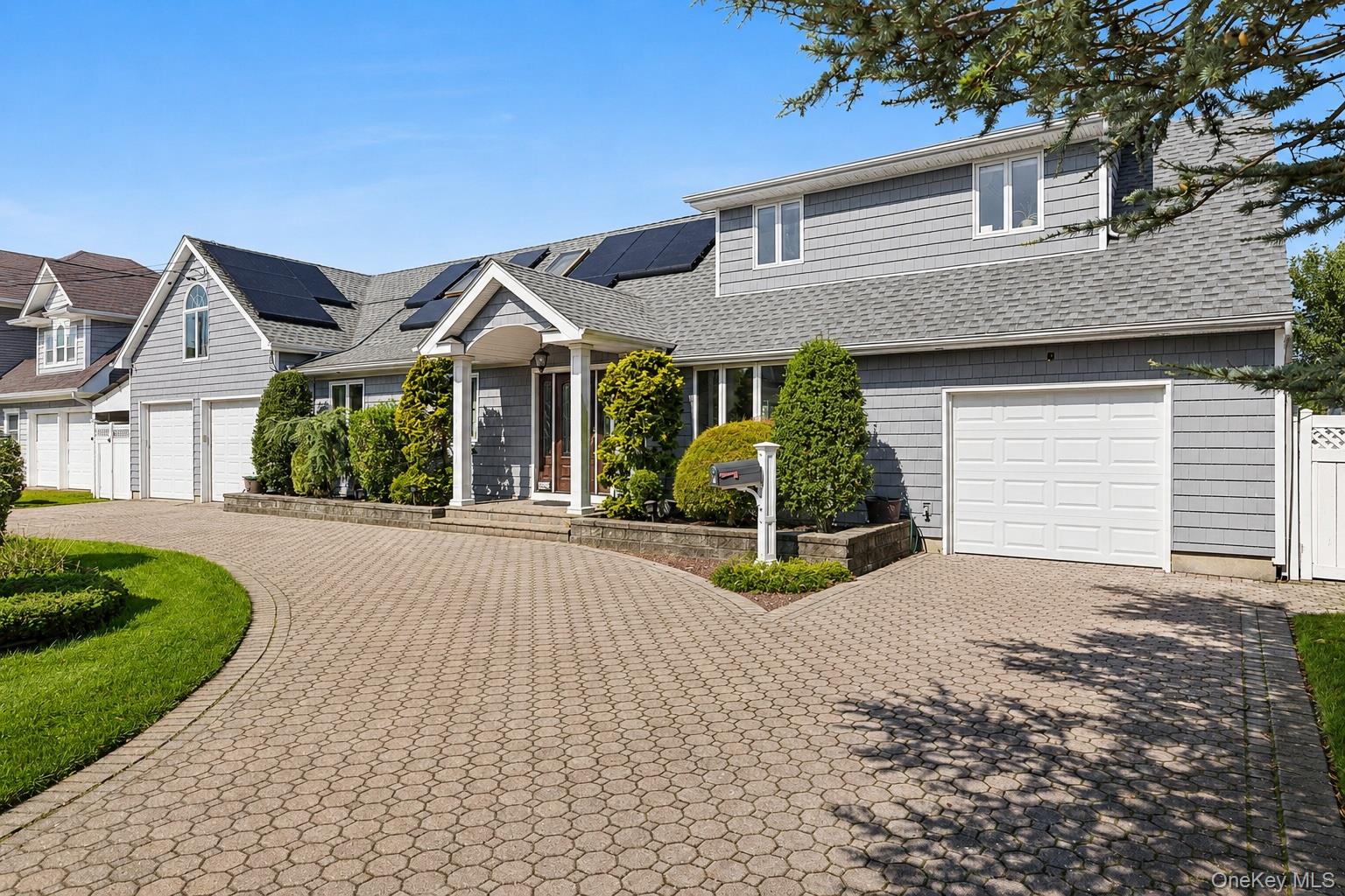 2nd image of 39 Jackson Pl, Oyster Bay, NY 11758 | MLS# 1034701