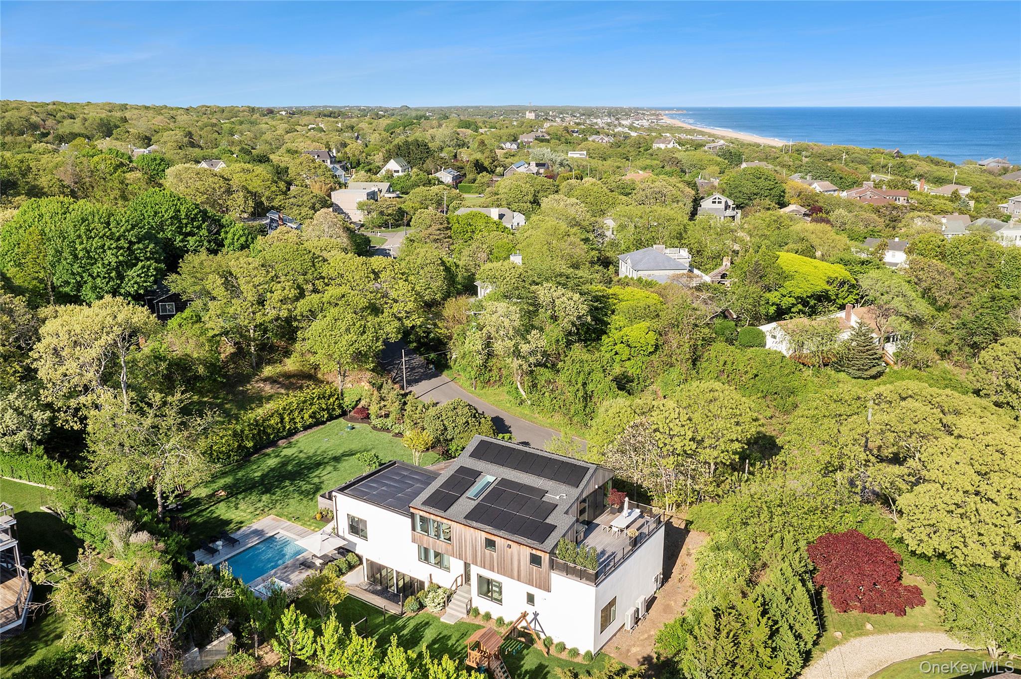 26th image of 29 Monroe Dr, East Hampton, NY 11954 | MLS# 1034737