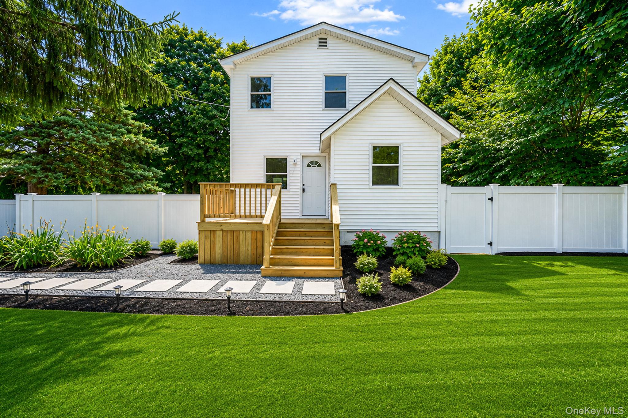 1st image of 13 Graham Pl, Smithtown, NY 11767 | MLS# 1034746