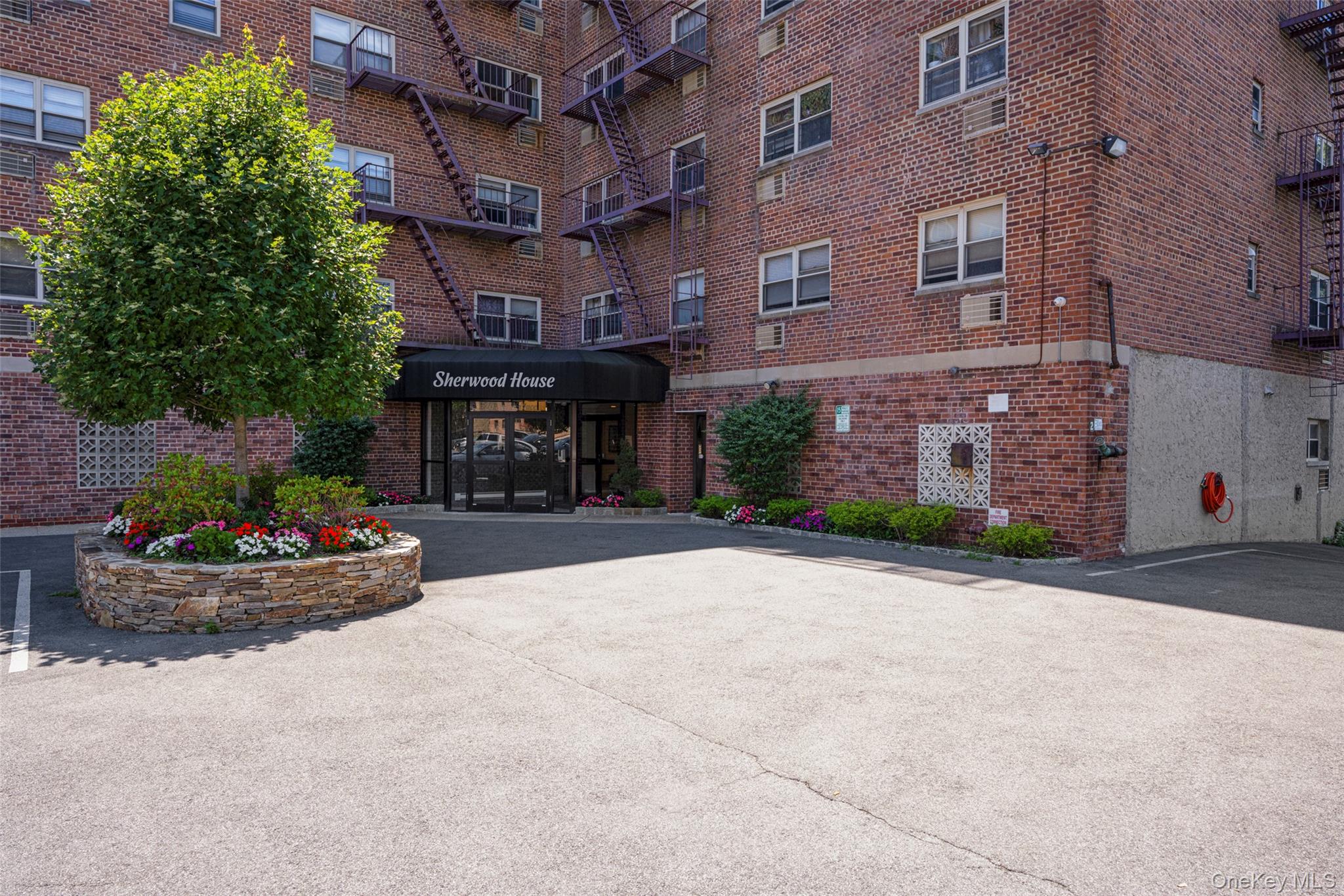18th image of 20 Secor Pl #2S, Yonkers, NY 10704 | MLS# 1034749
