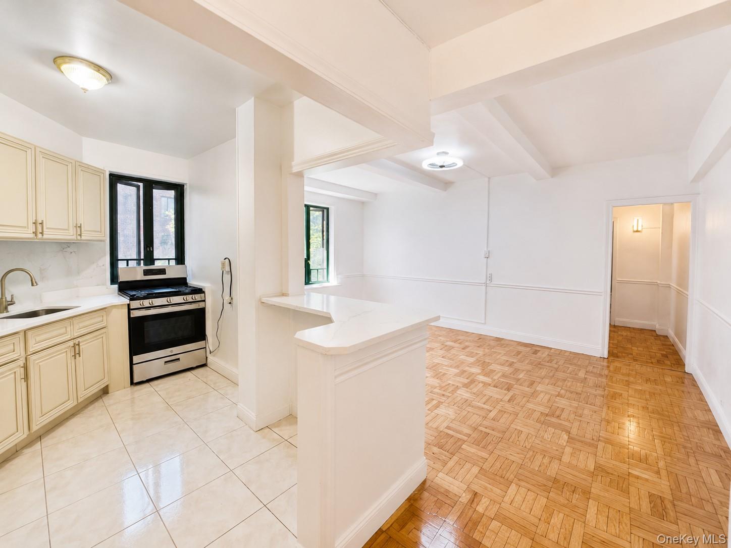2nd image of 1564 Unionport Rd #5A, New York, NY 10462 | MLS# 1034787