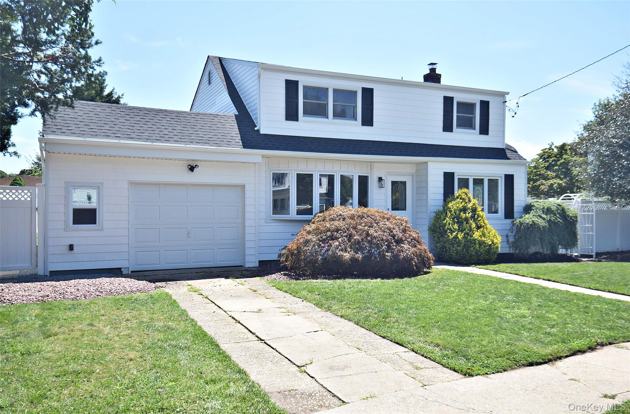 2nd image of 112 Raynor St, West Babylon, NY 11704 | MLS# 1034844