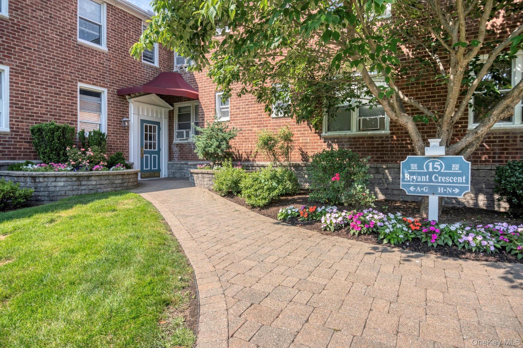 3rd image of 15 Bryant Crescent, White Plains, NY 10605