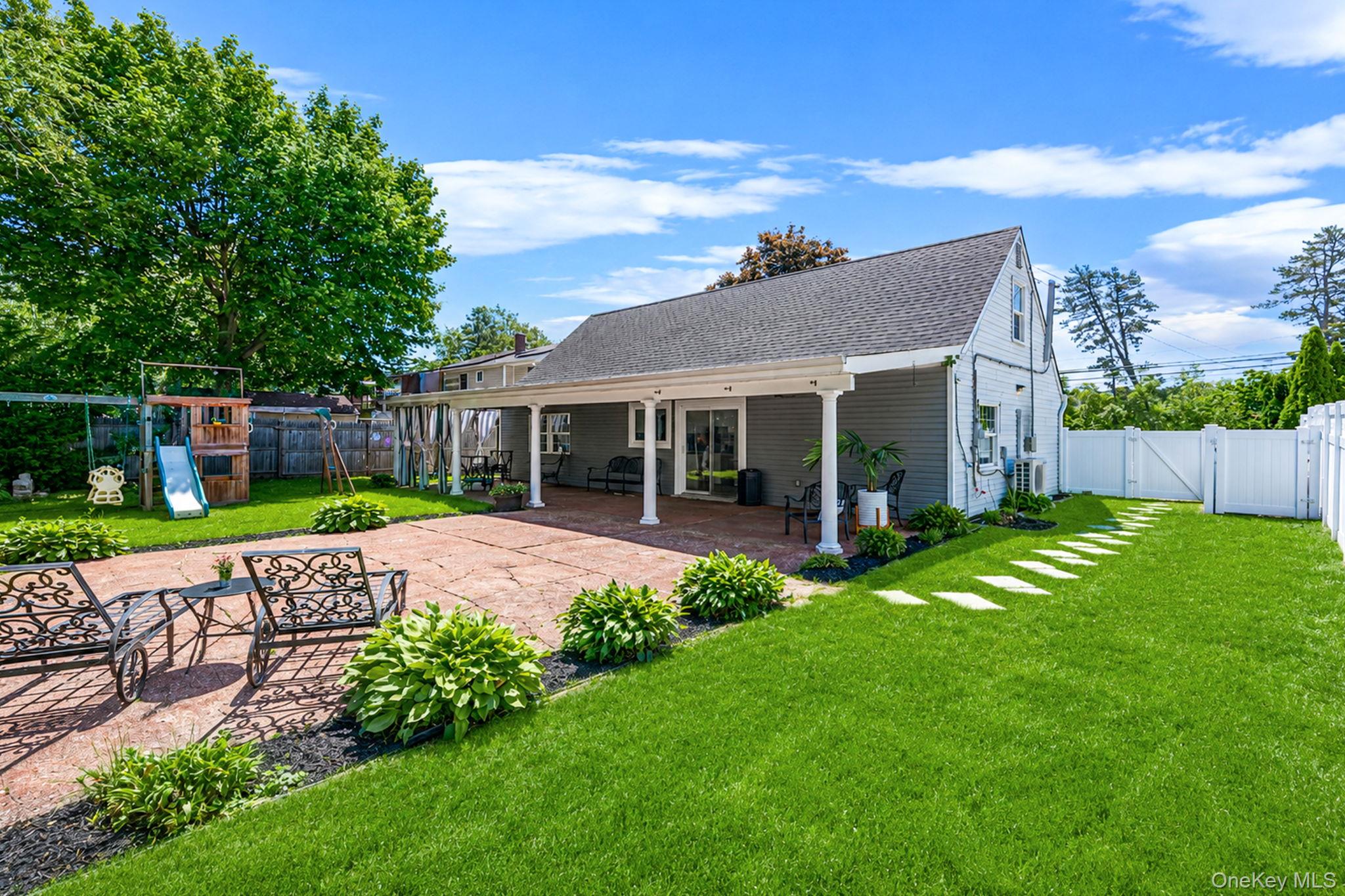 26th image of 457 Peconic St, Islip, NY 11779 | MLS# 1034912