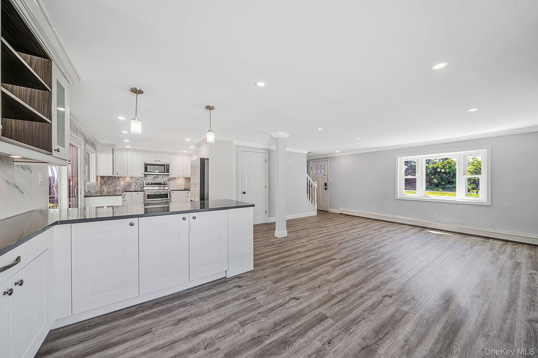 5th image of 457 Peconic St, Islip, NY 11779 | MLS# 1034912