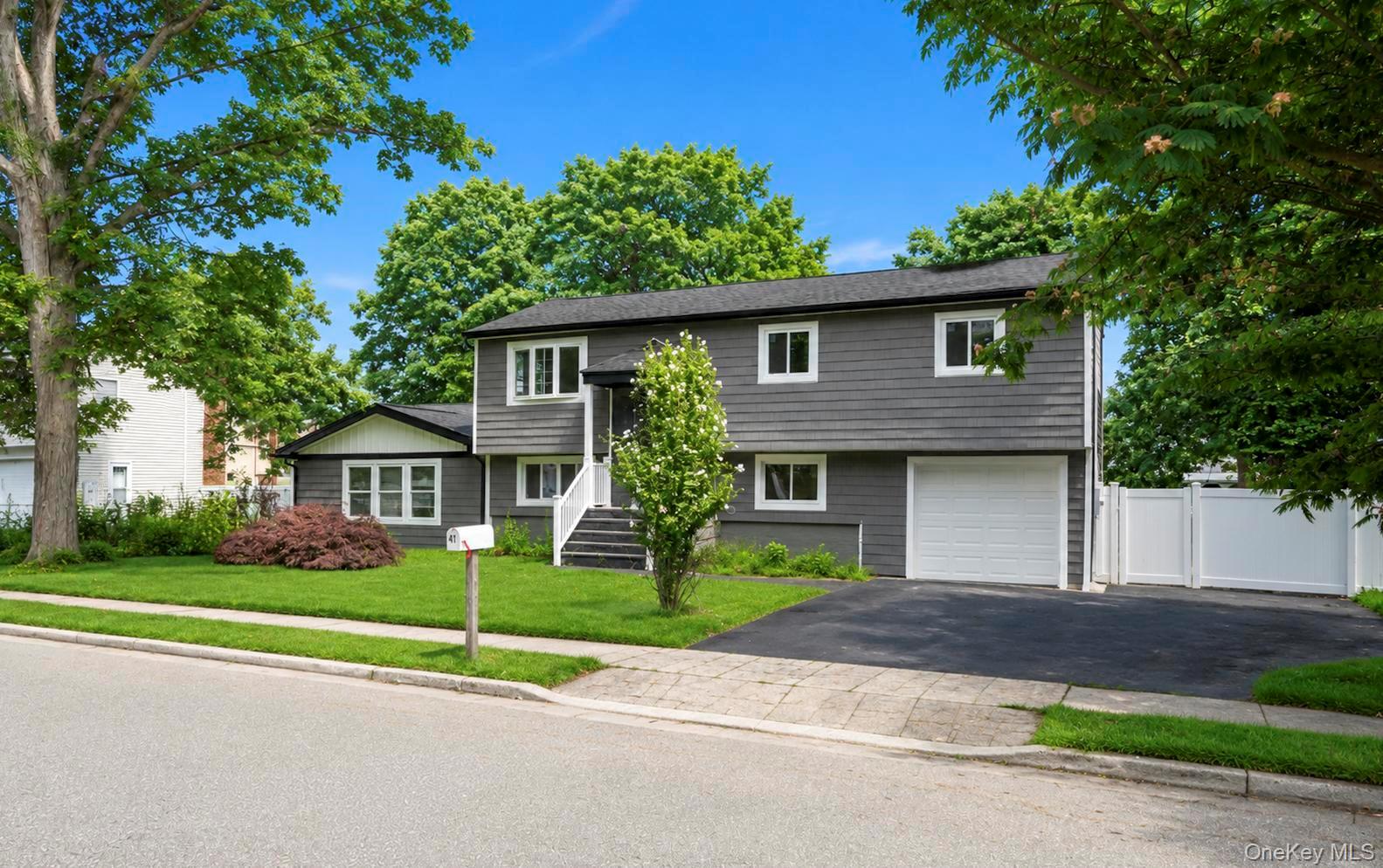 3rd image of 41 Madison Ave, Babylon, NY 11701 | MLS# 1034941