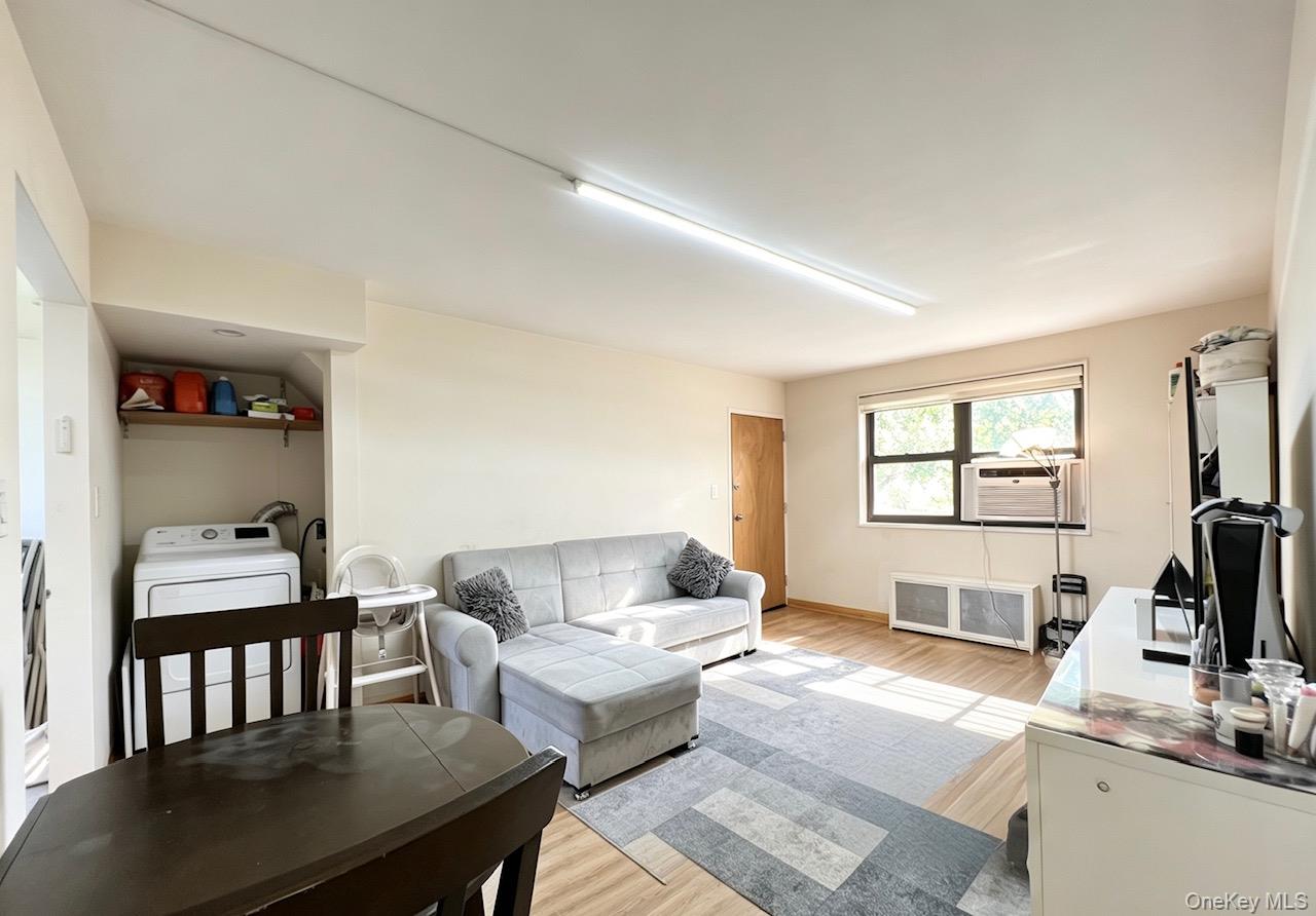 3rd image of 67-67 136Th St, New York, NY 11367