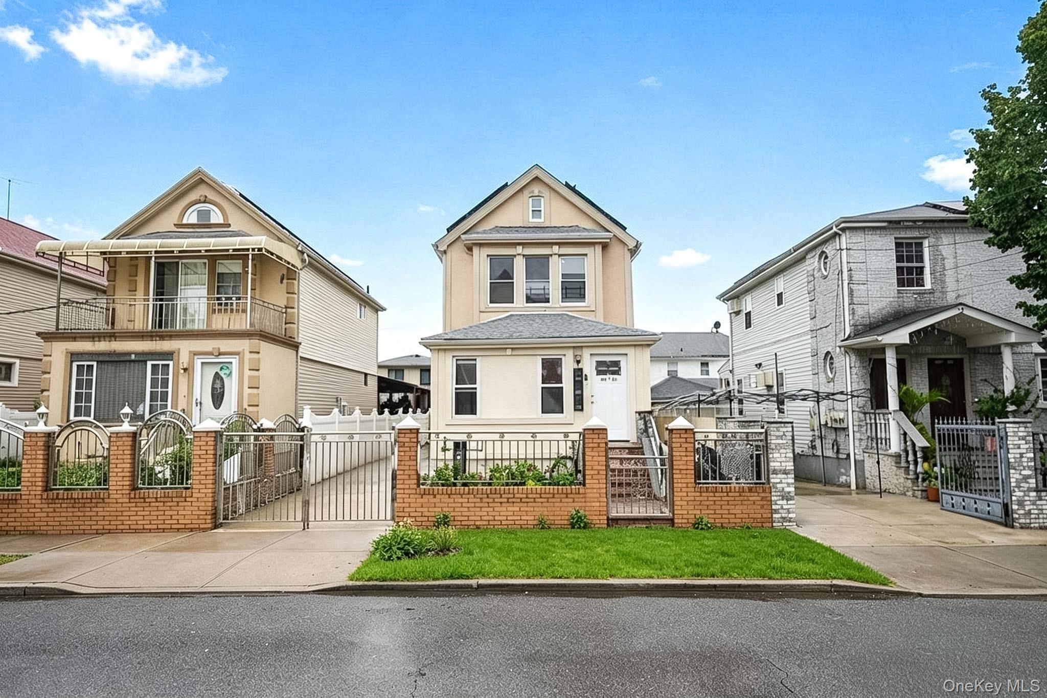 2nd image of 119 16 164th St, New York, NY 11434 | MLS# 1034994