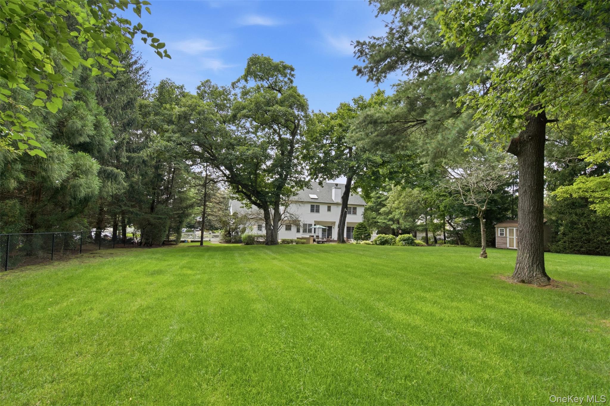 44th image of 14 Dupont Ct, Huntington, NY 11746 | MLS# 1034999