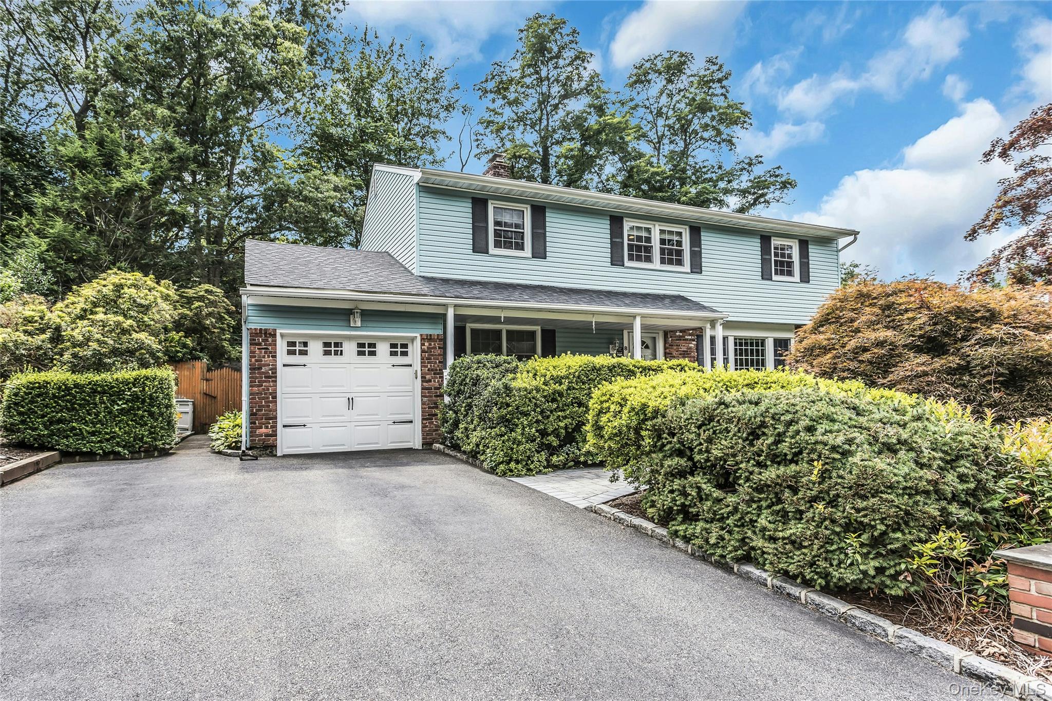 2nd image of 8 Lenmore Dr, Oyster Bay, NY 11804 | MLS# 1035009