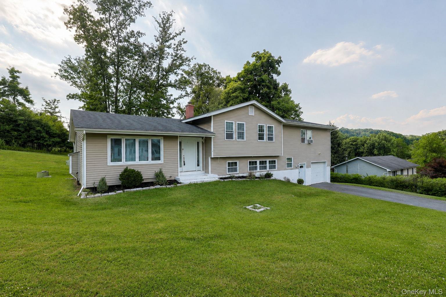 26th image of 1 Forest Ln, New Windsor, NY 12577 | MLS# 1035024