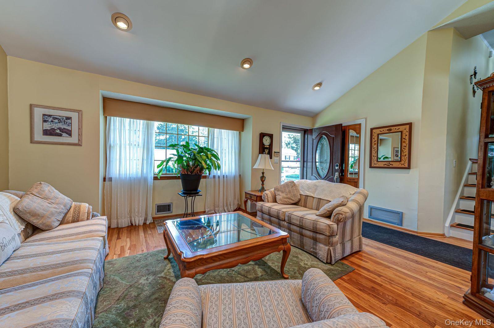 3rd image of 10 Meredith Dr, Huntington, NY 11740 | MLS# 1035066