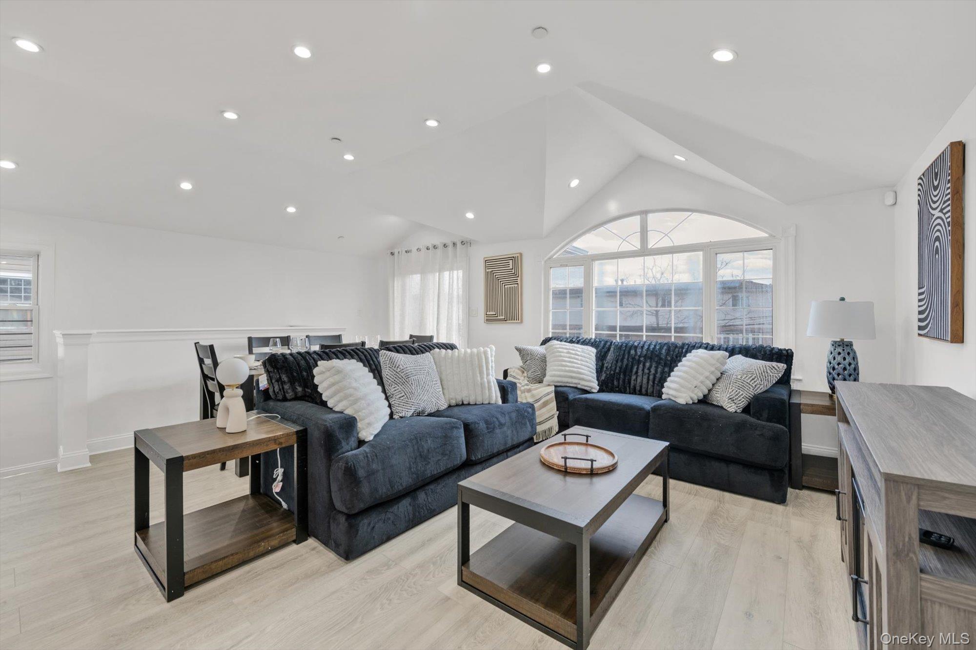 2nd image of 14734 224th St, New York, NY 11413 | MLS# 1035068