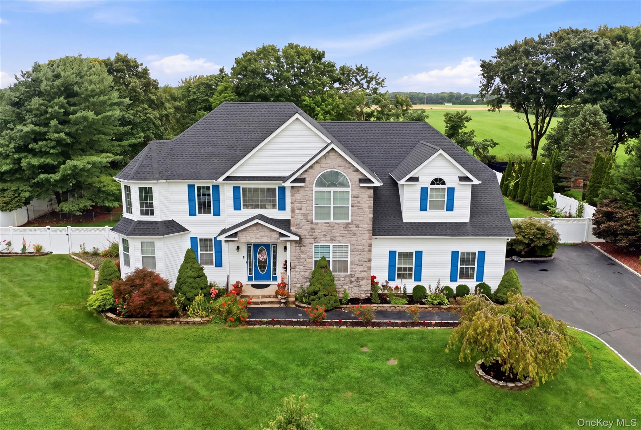 29th image of 2 Sherwood Dr, Brookhaven, NY 11786 | MLS# 1035071