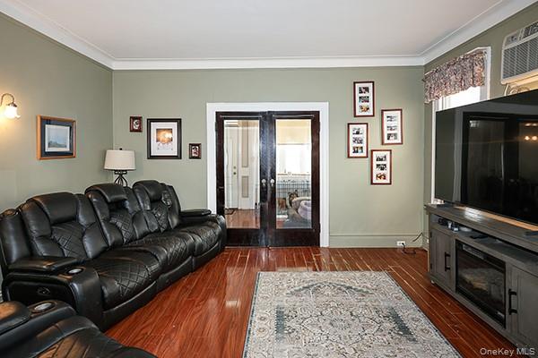 5th image of 7333 71St Pl, New York, NY 11385 | MLS# 1035116