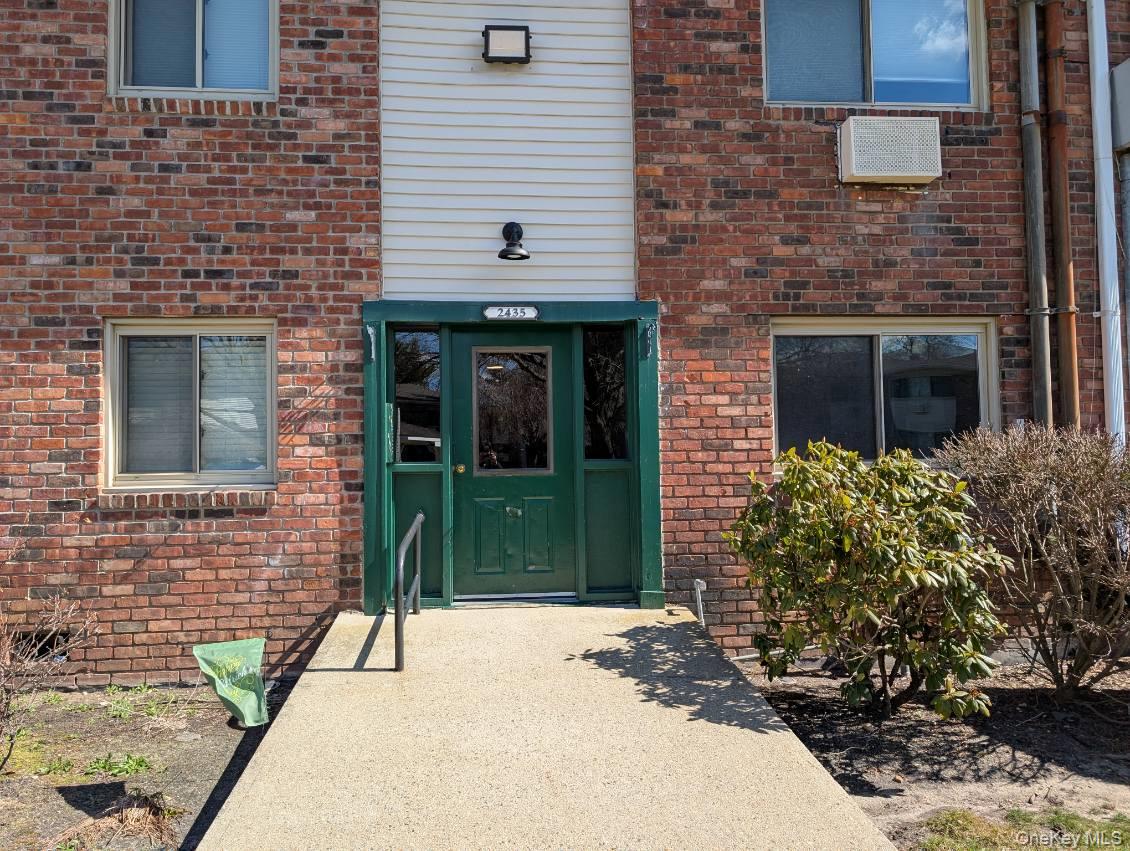 2nd image of 2435 Union Blvd #7B, Islip, NY 11751 | MLS# 1035148