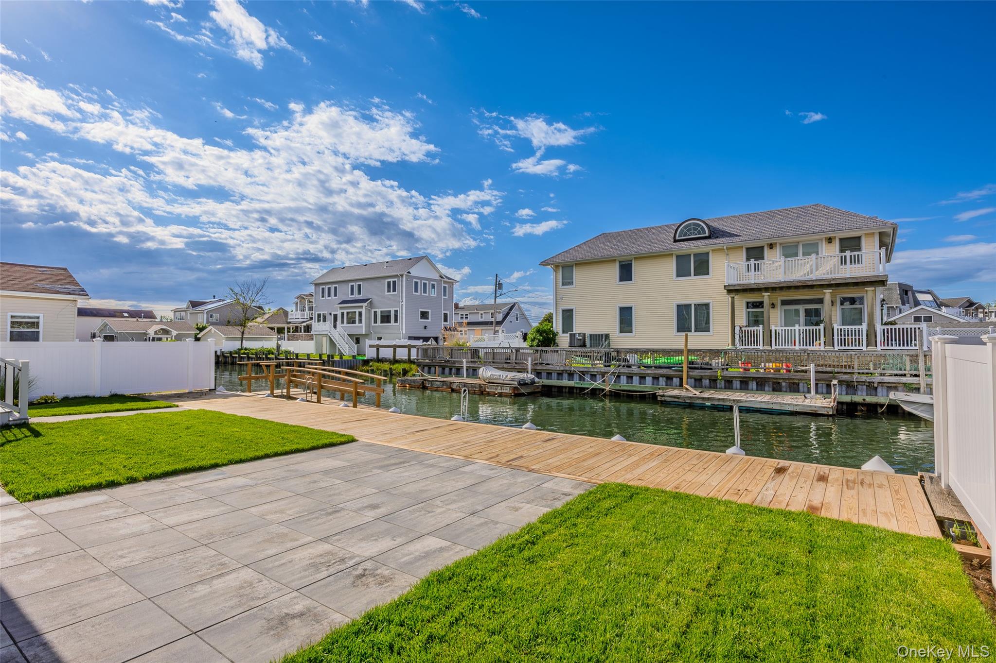 4th image of 3681 Naomi St, Hempstead, NY 11783 | MLS# 1035163