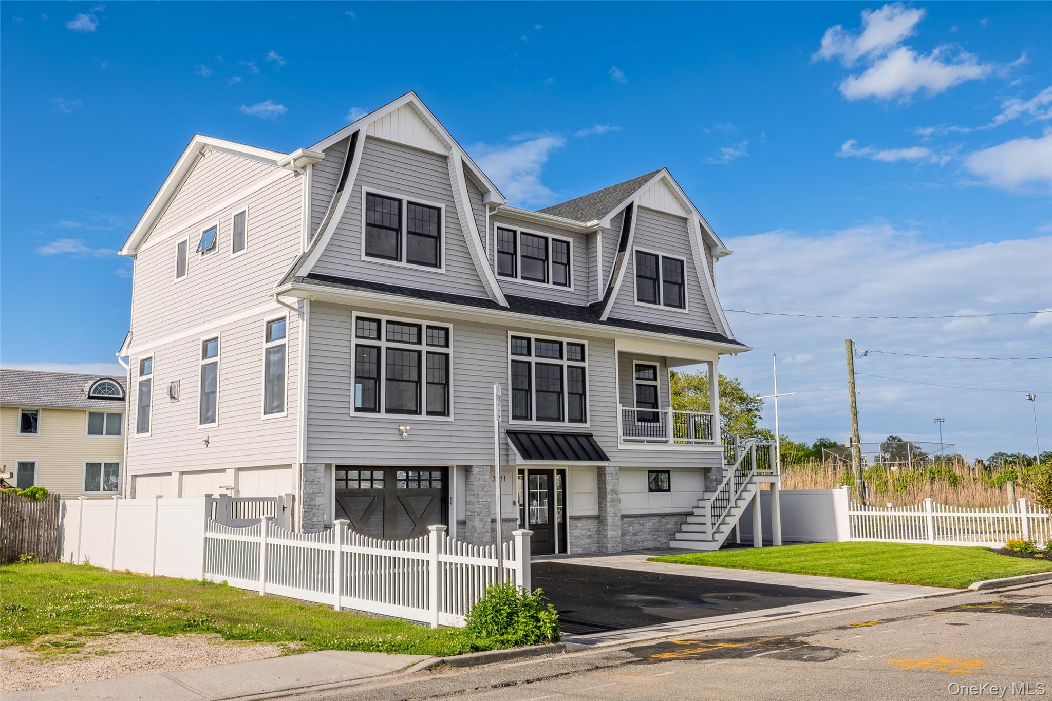 3rd image of 3681 Naomi St, Hempstead, NY 11783 | MLS# 1035163