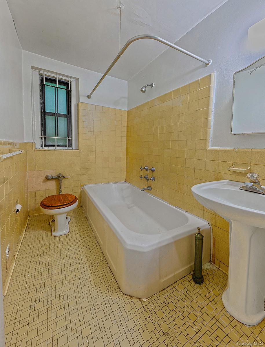 5th image of 3017 Riverdale Ave #2H, New York, NY 10463 | MLS# 1035167
