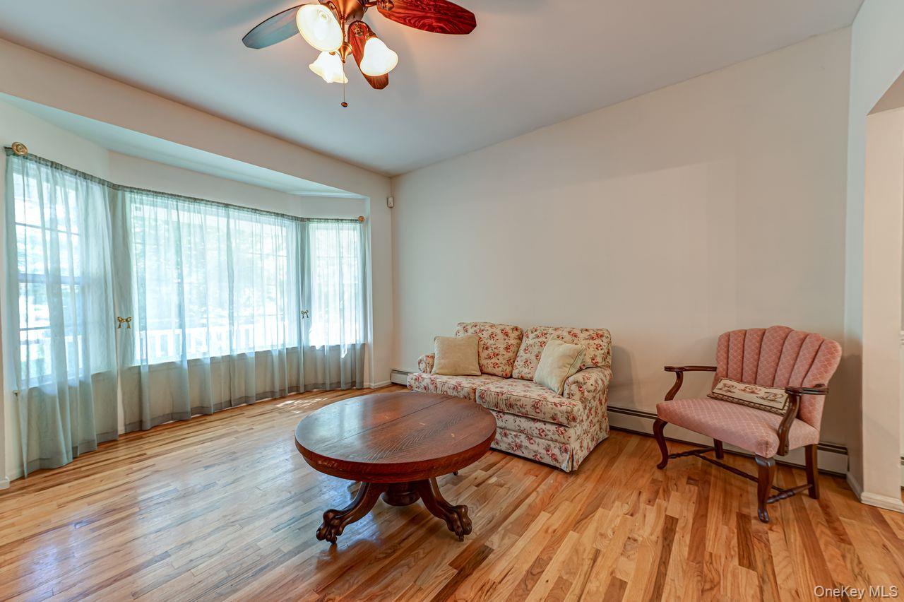 5th image of 4 Fable Rd, Smithtown, NY 11780 | MLS# 1035173