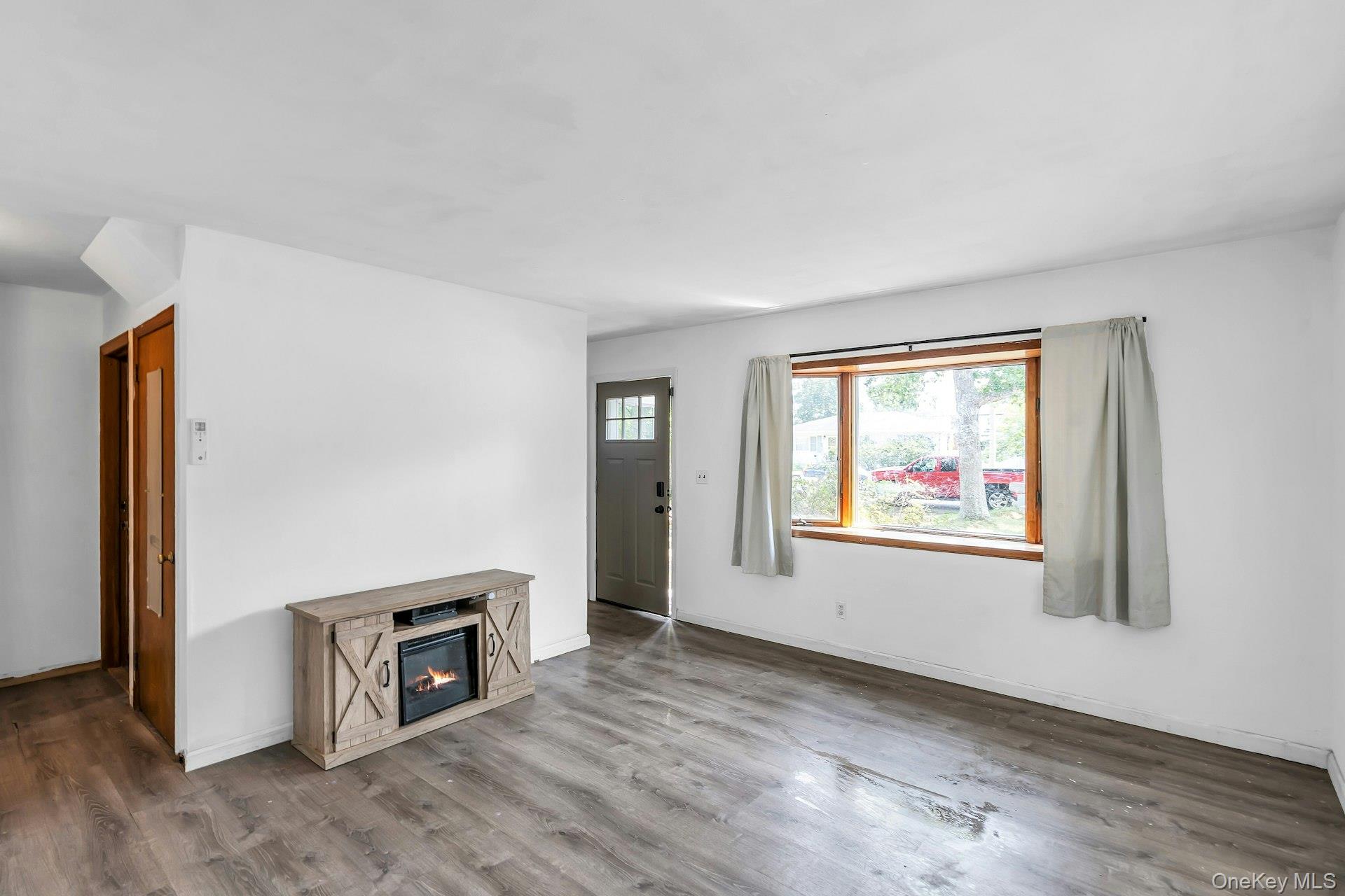 4th image of 59 Probst Dr, Brookhaven, NY 11967 | MLS# 1035186