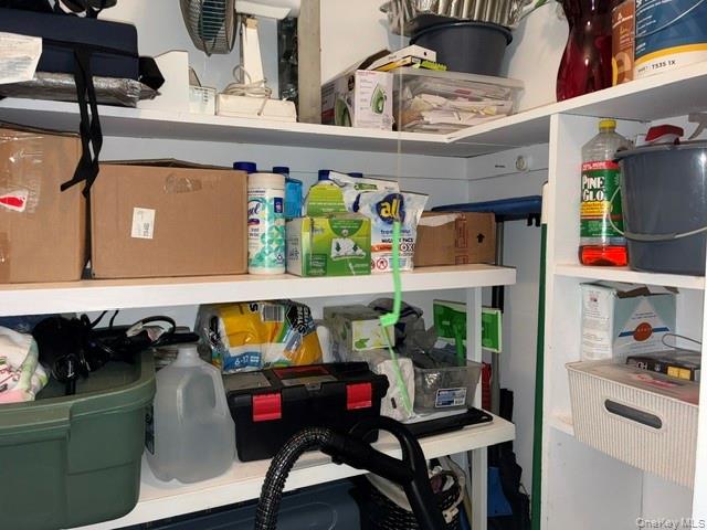 32nd image of 66 Pinebrook Pl #66, Islip, NY 11706 | MLS# 1035193