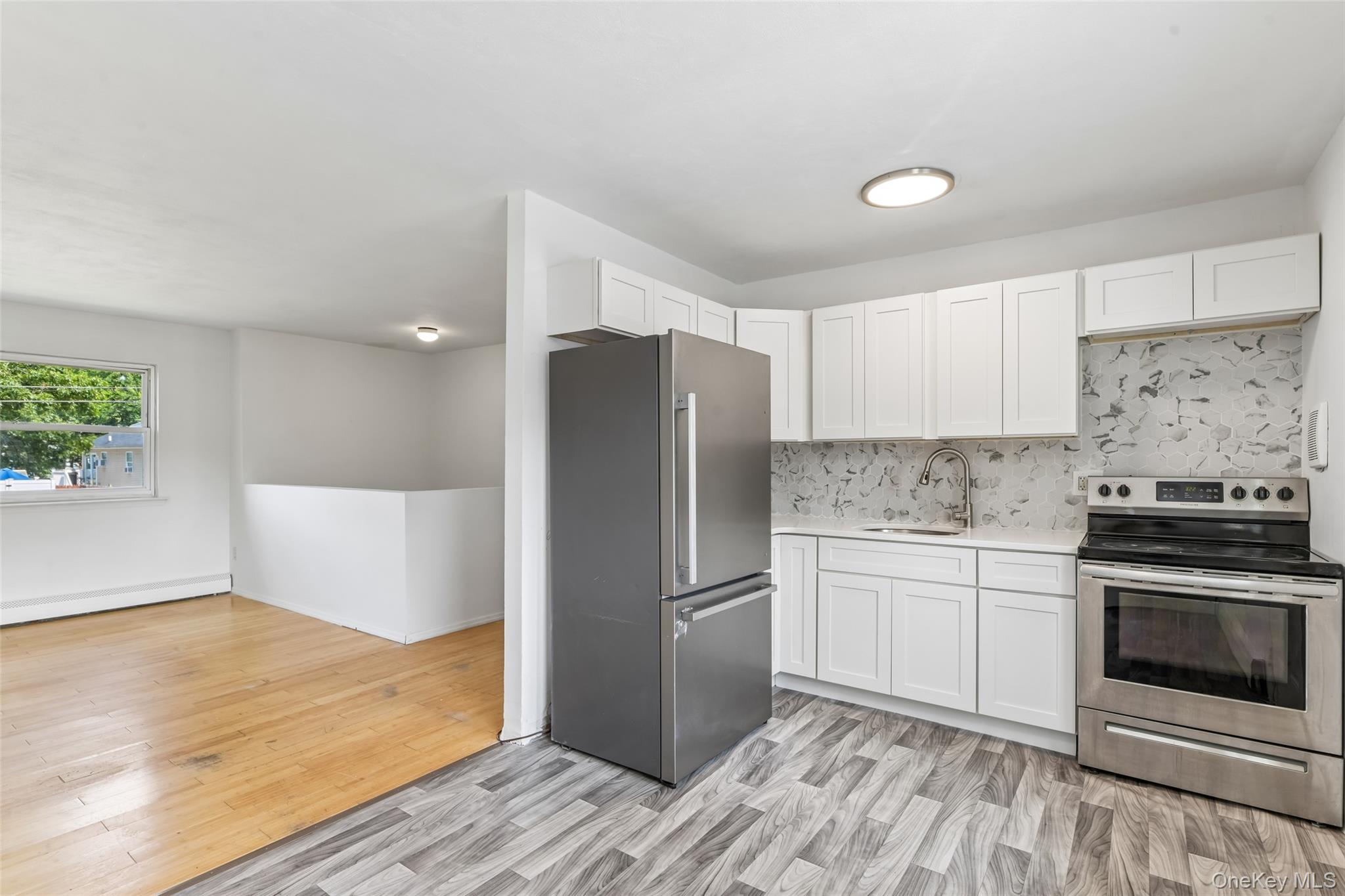 5th image of 4 Beechwood Dr, Brookhaven, NY 11967 | MLS# 1035203