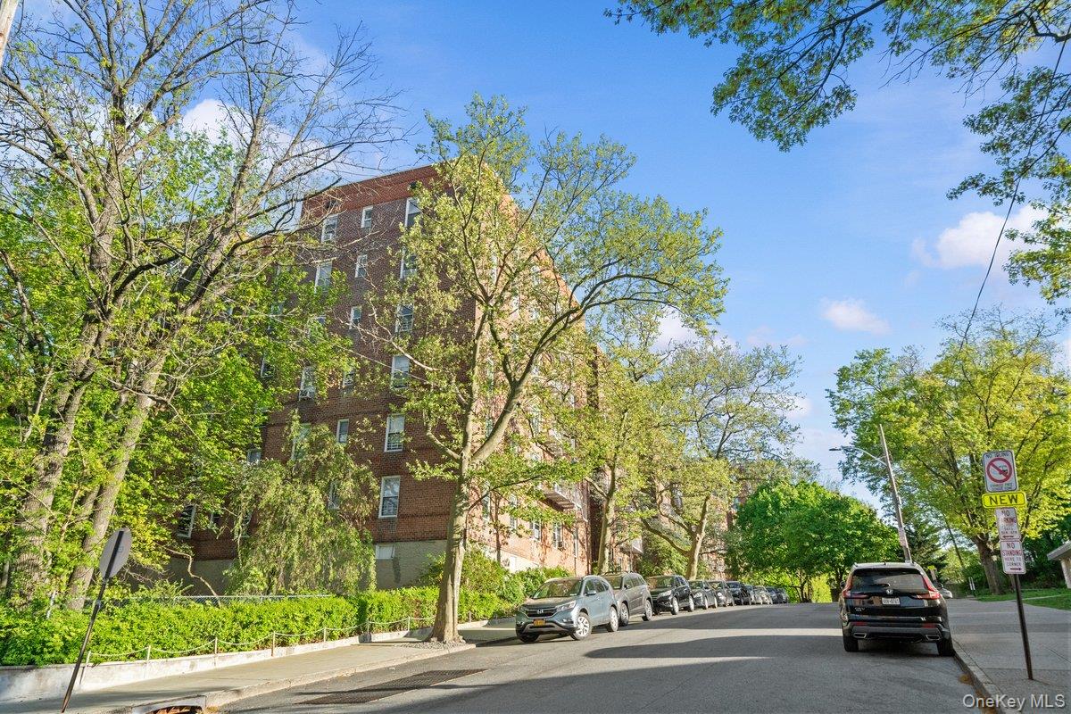 2nd image of 517 Riverdale, Yonkers, NY 10705