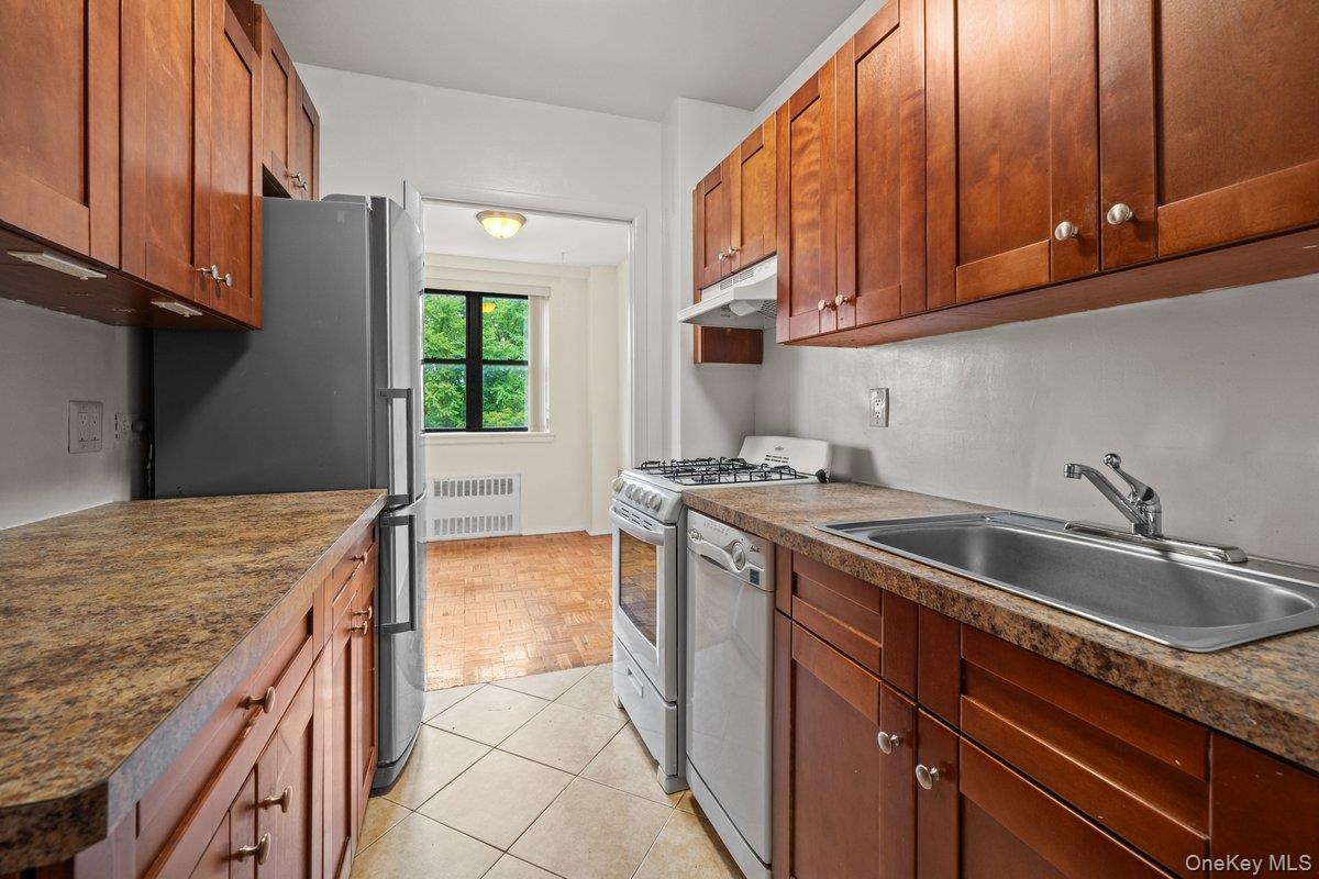 4th image of 735 Kappock St #7B, New York, NY 10463 | MLS# 1035244