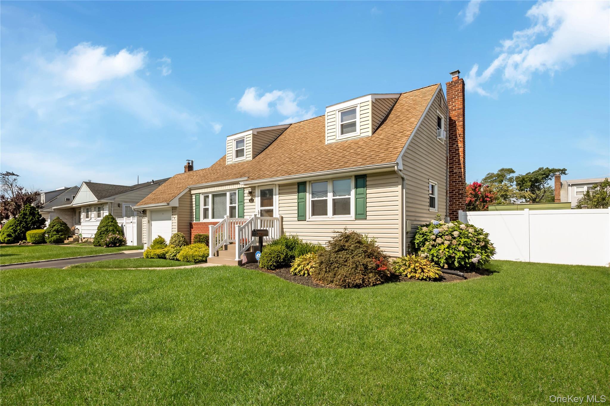 1st image of 117 Midwood Ave, Oyster Bay, NY 11735 | MLS# 1035252