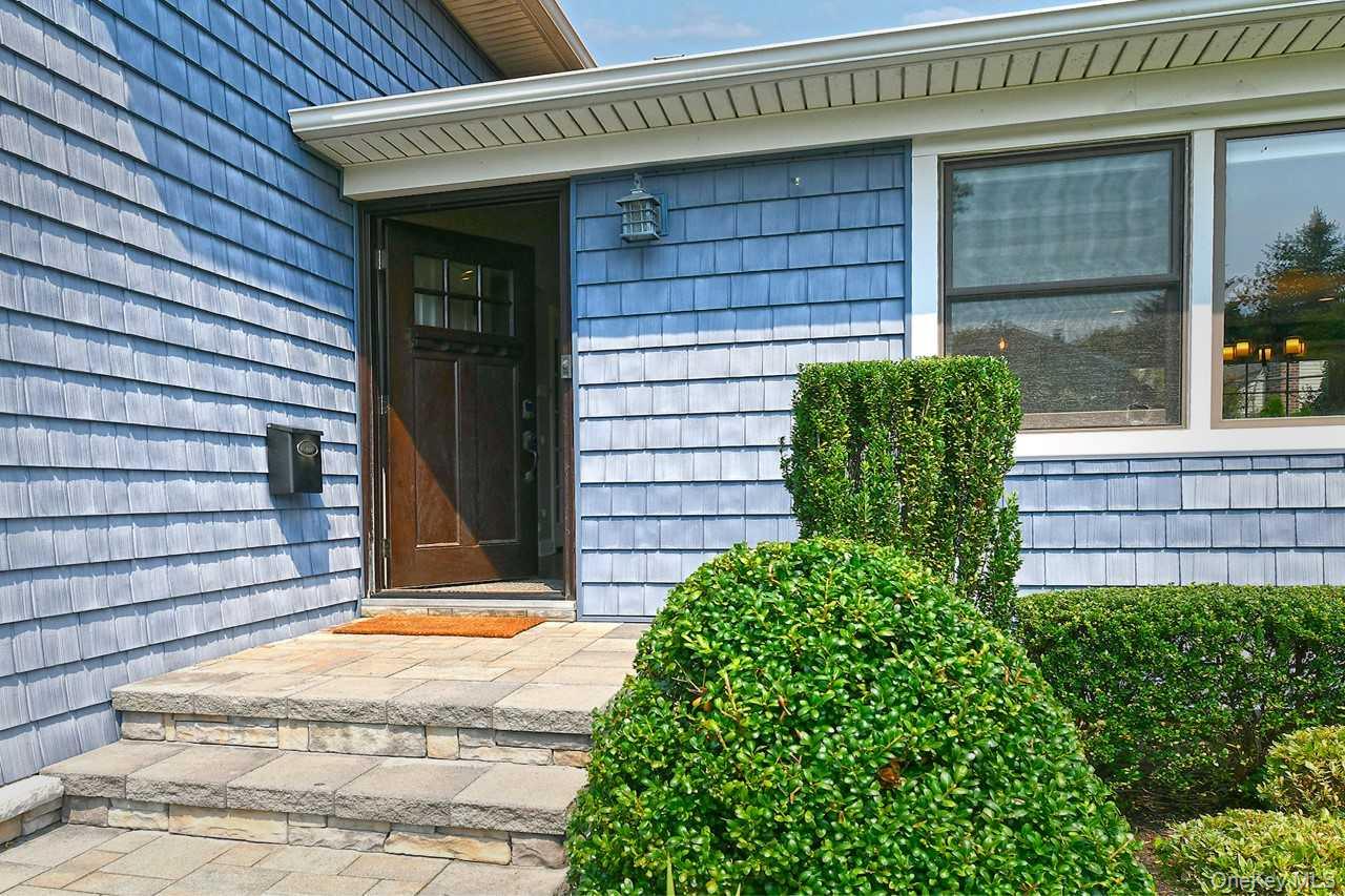 2nd image of 1815 Andrea Rd, Hempstead, NY 11554 | MLS# 1035263